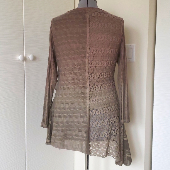 Adore Mixed Pattern Top Size L - Picture 3 of 5